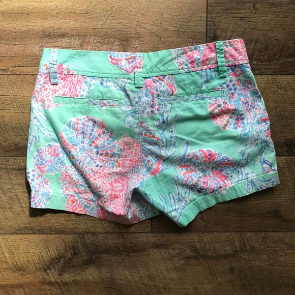 Lilly Pulitzer 5” Callahan Minty Fresh Shorts - Picture 4 of 5